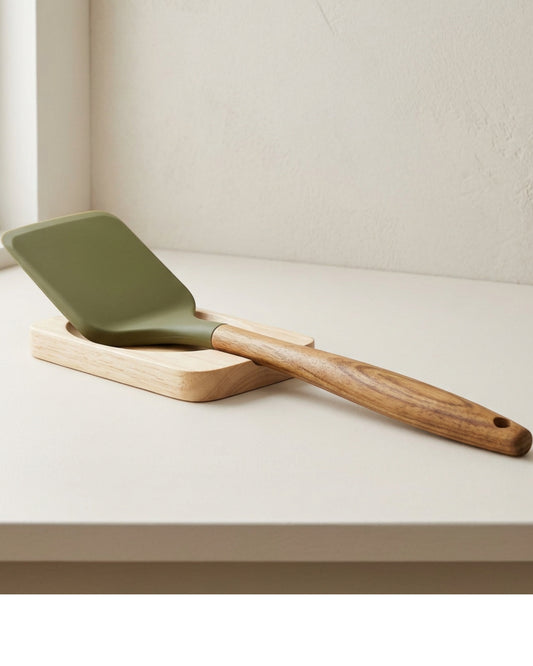 Heoub Wood-Handle Silicone Solid Turner 32 cm Olive - Lifestyle view